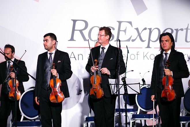 RE:Member. 20 Moments with Friends