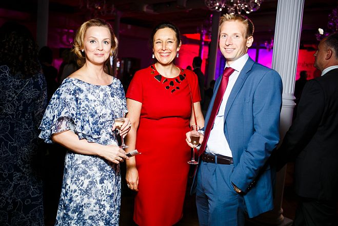 RE:Member. 20 Moments with Friends