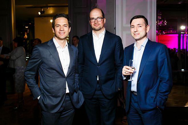 RE:Member. 20 Moments with Friends