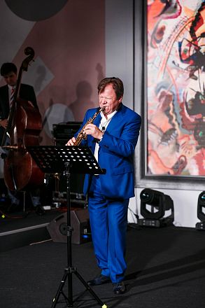 RE:Member. 20 Moments with Friends