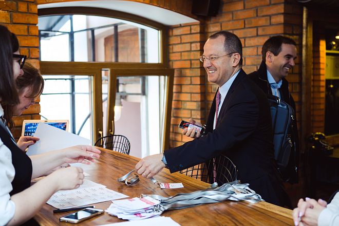 Luxury in Russia: Find Your Right Mix to Win