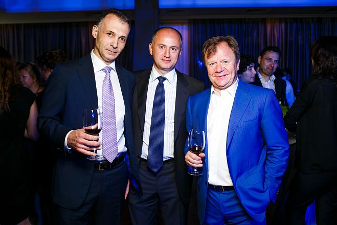 RE:Member. 20 Moments with Friends