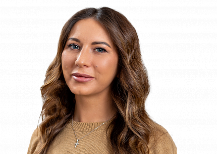 Consultant Nina Medovaya
