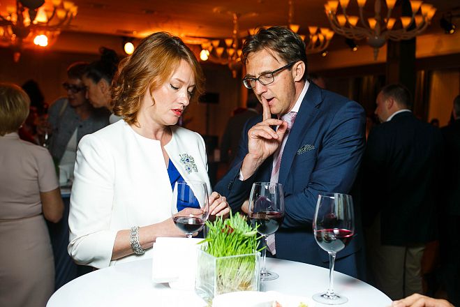 RE:Member. 20 Moments with Friends